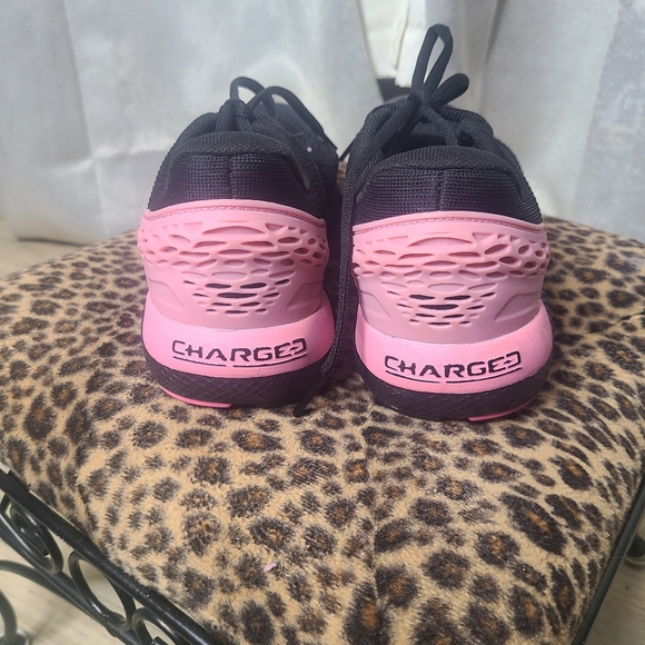 Under Armour charged Rouge running shoes. Size 5.5Y.. # 078 - Picture 4 of 4